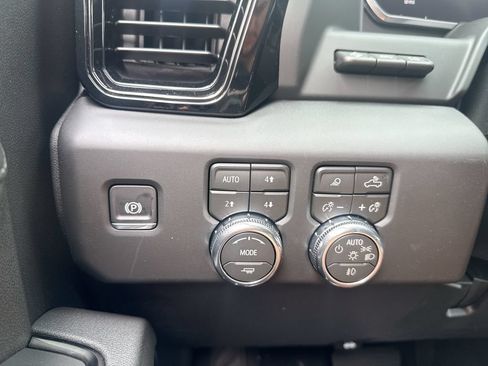 New 2026 GMC Sierra 2500 AT4 w/ AT4 Premium Plus Package AWD/4WD image 18