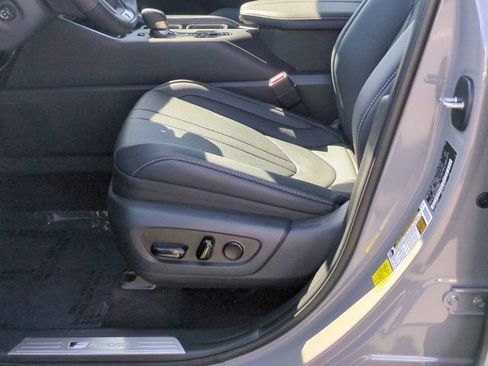 Used 2025 Lexus TX 500h AWD w/ Technology Package image 12