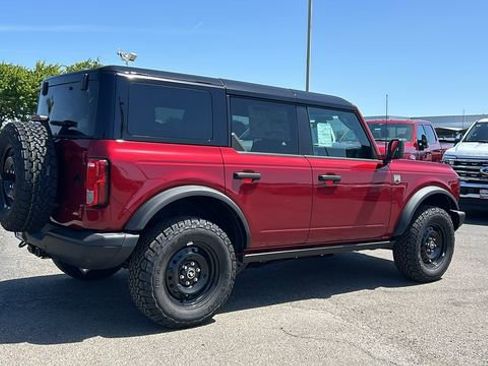New 2026 Ford Bronco Big Bend w/ Black Diamond Package AWD/4WD image 3