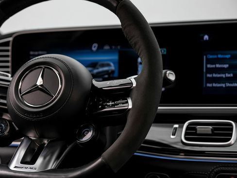 Used 2024 Mercedes-Benz GLS 63 AMG 4MATIC image 17