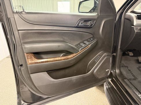 Used 2020 Chevrolet Suburban LT AWD/4WD image 26