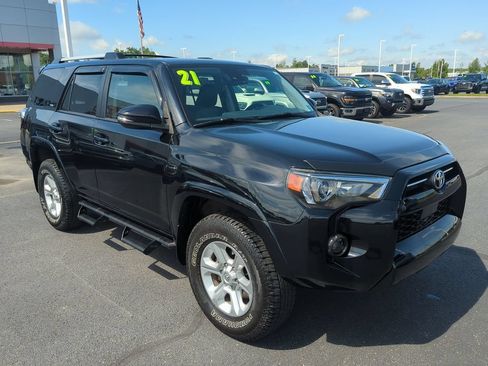 Used 2021 Toyota 4Runner SR5 Premium w/ Moonroof Package AWD/4WD image 1