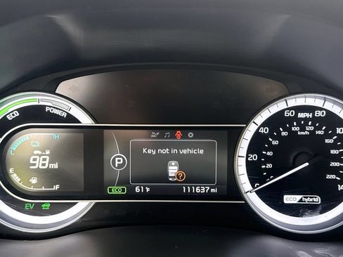Used 2017 Kia Niro LX FWD image 31