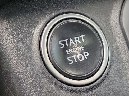 Used 2022 Land Rover Defender 110 XS Edition AWD/4WD image 29