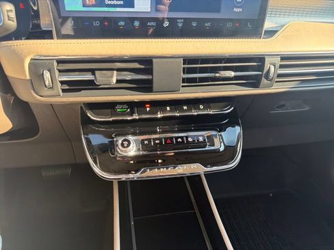 Certified 2023 Lincoln Corsair FWD image 20