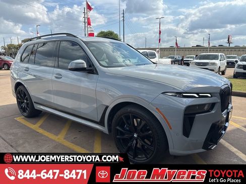 Used 2024 BMW X7 xDrive40i w/ M Sport Package image 2