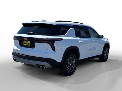 Used 2025 Chevrolet Traverse LT AWD/4WD image 5