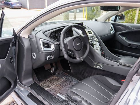 Used 2014 Aston Martin Vanquish Coupe image 27