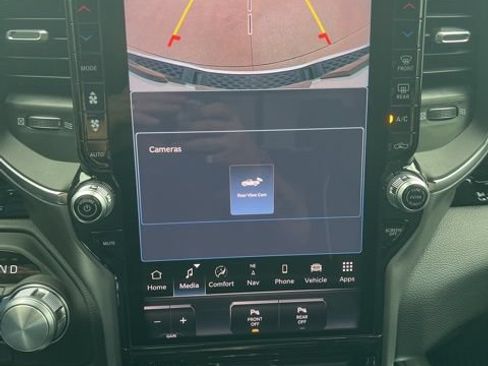 New 2026 RAM 1500 Laramie w/ Night Edition AWD/4WD image 33