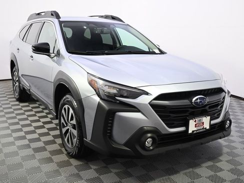 Certified 2025 Subaru Outback Premium image 8