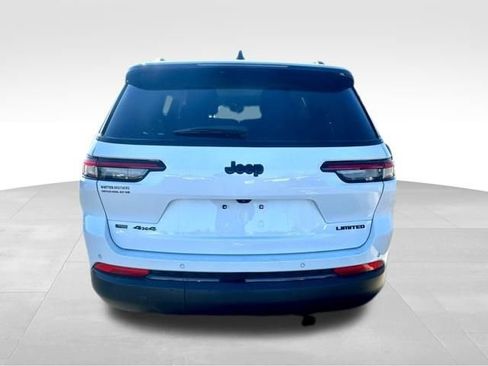 Used 2023 Jeep Grand Cherokee L Limited w/ Black Appearance Package image 6