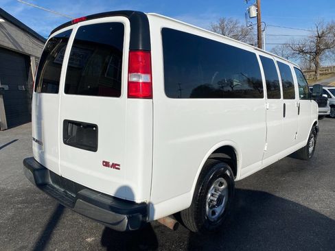 Used 2020 GMC Savana 3500 LT w/ LT Preferred Equipment Group image 3