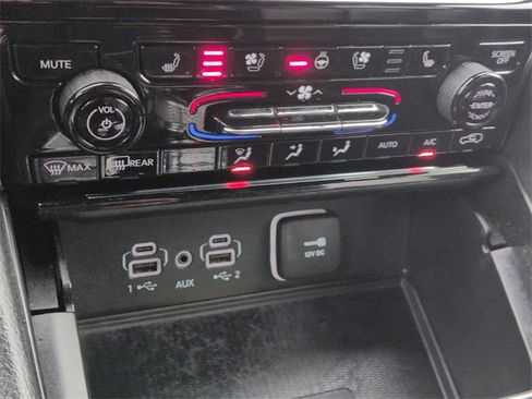 Certified 2024 Jeep Grand Cherokee L Limited w/ Luxury Tech Group II image 23