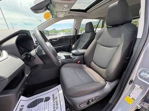 Used 2025 Toyota RAV4 XLE w/ Convenience Package AWD/4WD image 28