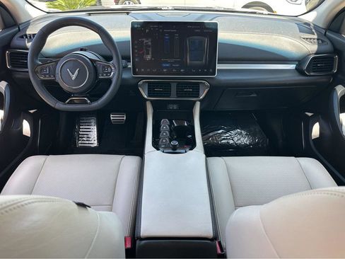 Used 2023 VinFast VF 8 Plus AWD/4WD image 4