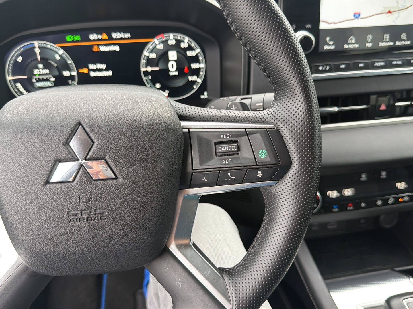 Used 2024 Mitsubishi Outlander 4WD Plug-In Hybrid image 19