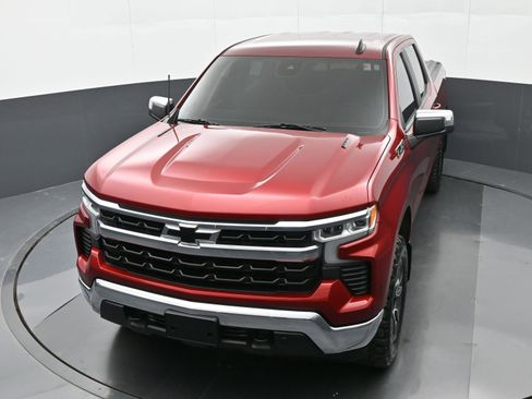 Used 2023 Chevrolet Silverado 1500 LT AWD/4WD image 34