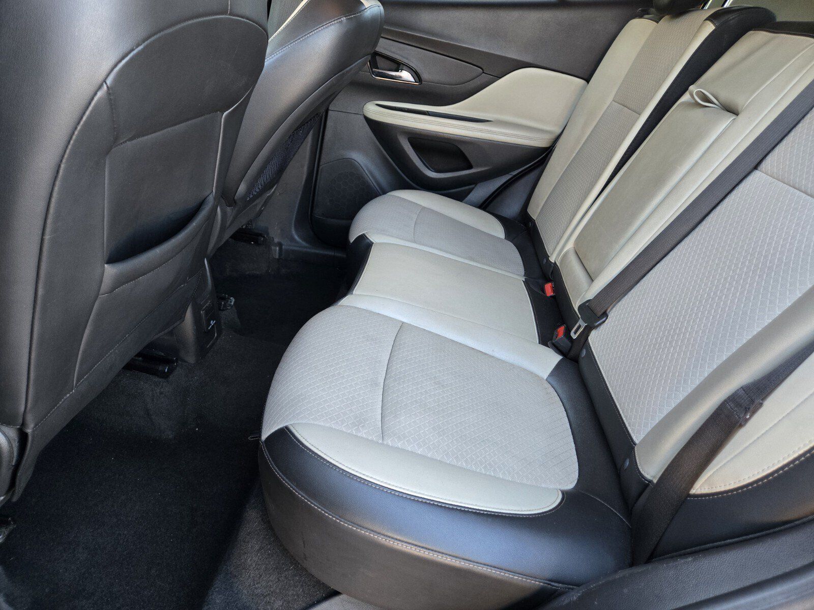 Used 2019 Buick Encore Preferred w/ Safety Package FWD image 9