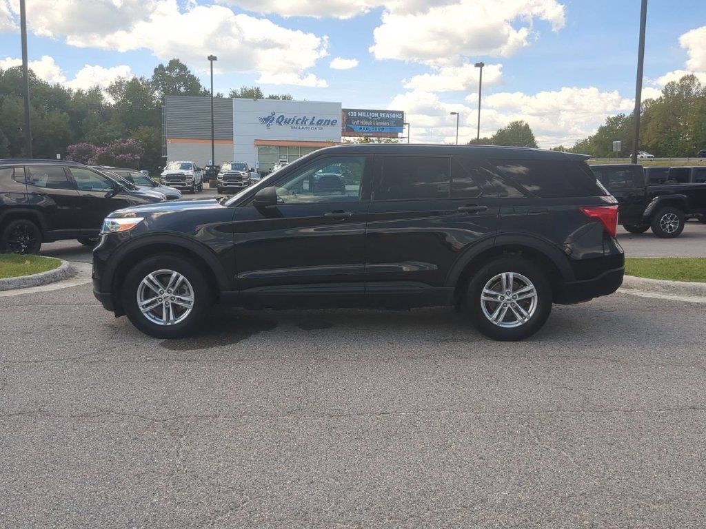 Used 2023 Ford Explorer 4WD image 2