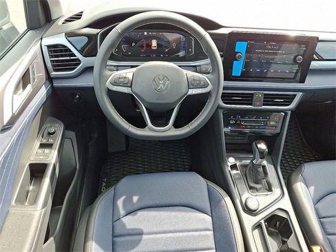 New 2025 Volkswagen Taos SEL image 7