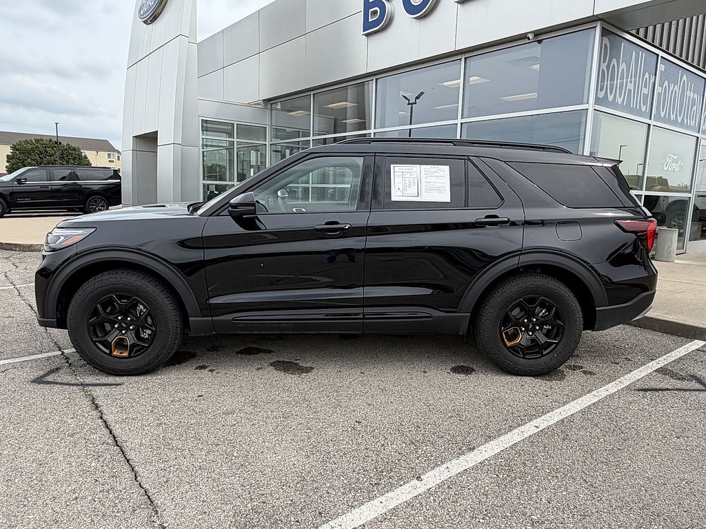 Used 2026 Ford Explorer Tremor w/ Tremor Ultimate Package AWD/4WD image 2