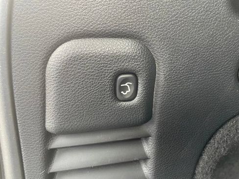 Used 2019 Jeep Grand Cherokee Altitude AWD/4WD image 32