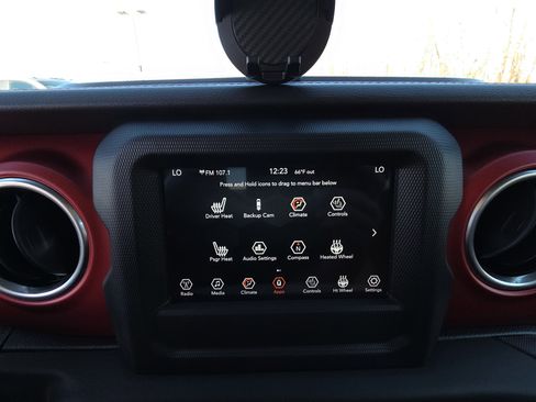 Used 2018 Jeep Wrangler Rubicon w/ Steel Bumper Group image 21