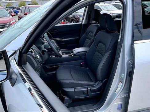 Certified 2025 Nissan Pathfinder S AWD/4WD image 18