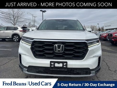 Used 2023 Honda Pilot EX-L image 2