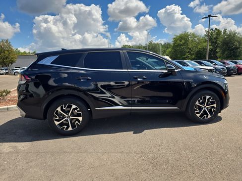 Certified 2024 Kia Sportage EX FWD image 9