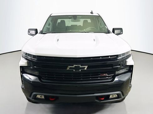 Used 2022 Chevrolet Silverado 1500 LT Trail Boss image 2