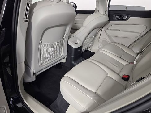 Certified 2025 Volvo XC60 T8 Plus w/ Protection Package Premier image 14