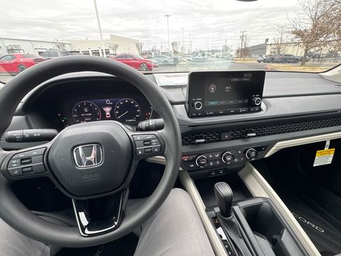 New 2025 Honda Accord SE image 24
