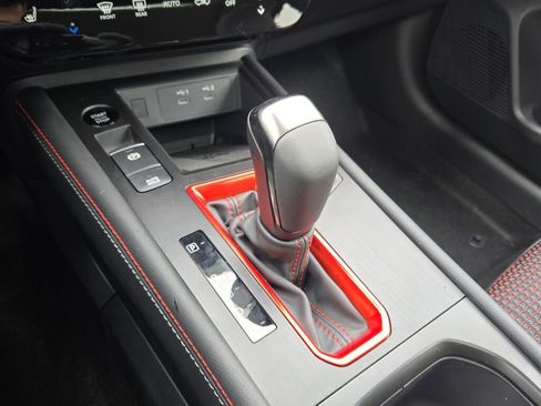 Used 2026 Nissan Kicks SR w/ SR Premium Package image 28