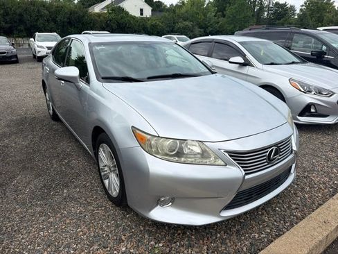 Used 2013 Lexus ES 350 w/ Luxury Pkg FWD image 3