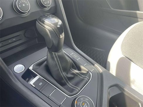 Used 2022 Volkswagen Taos S image 29