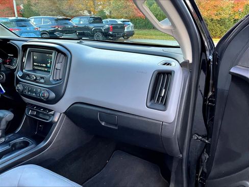 Used 2017 Chevrolet Colorado W/T w/ WT Convenience Package image 13