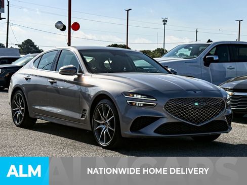 Used 2025 Genesis G70 2.5T RWD image 4