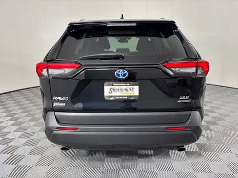Used 2023 Toyota RAV4 XLE w/ XLE Grade Weather Package AWD/4WD image 7
