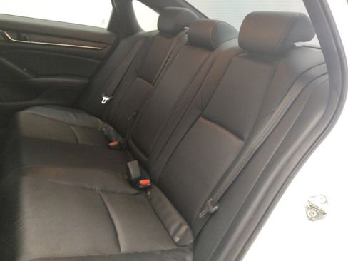 Used 2018 Honda Accord Sport image 18