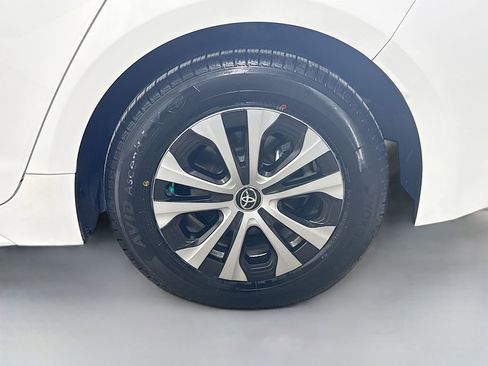 Used 2022 Toyota Corolla LE image 28