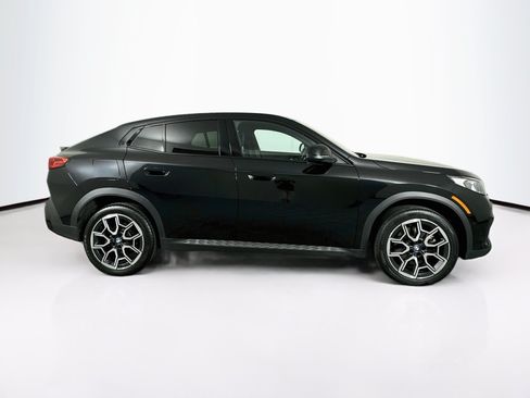 Used 2025 BMW X2 xDrive28i AWD/4WD image 10