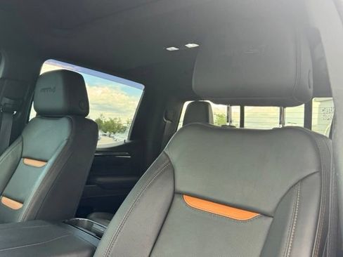 Certified 2025 GMC Sierra 1500 AT4 w/ AT4 Preferred Package AWD/4WD image 18
