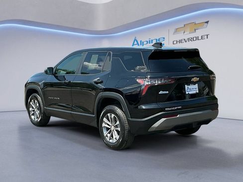 Used 2025 Chevrolet Equinox LT AWD/4WD image 3