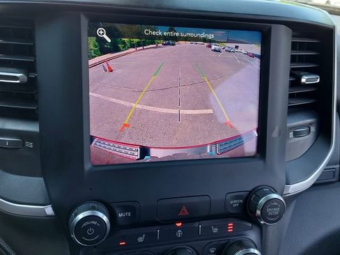 Used 2021 RAM 1500 Big Horn AWD/4WD image 11