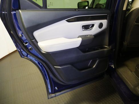 Certified 2023 Honda Pilot Elite image 12