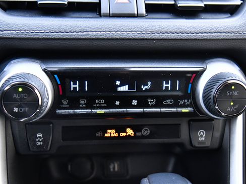 Used 2023 Toyota RAV4 XLE image 27