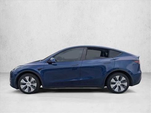 Used 2021 Tesla Model Y Long Range image 8