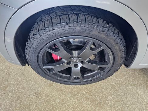 Used 2018 Maserati Levante GranLusso image 42