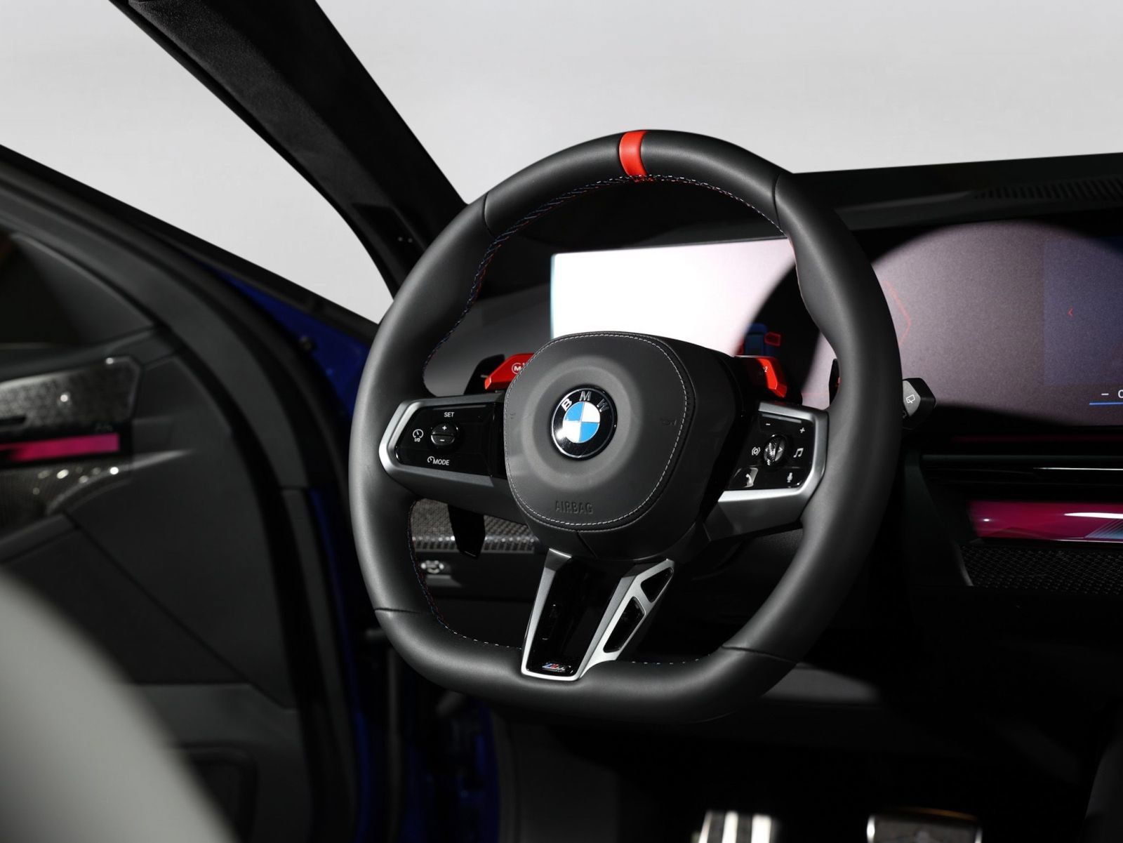 Used 2025 BMW M5 Touring AWD/4WD image 36
